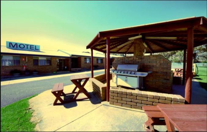 Marlo Caravan Park & Motel Exterior photo